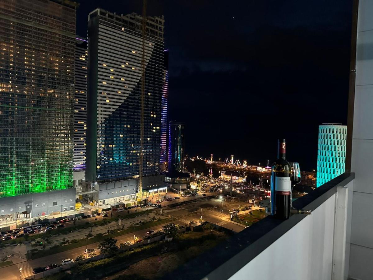 Moonlight Apart-Hotel บาทูมิ ภายนอก รูปภาพ