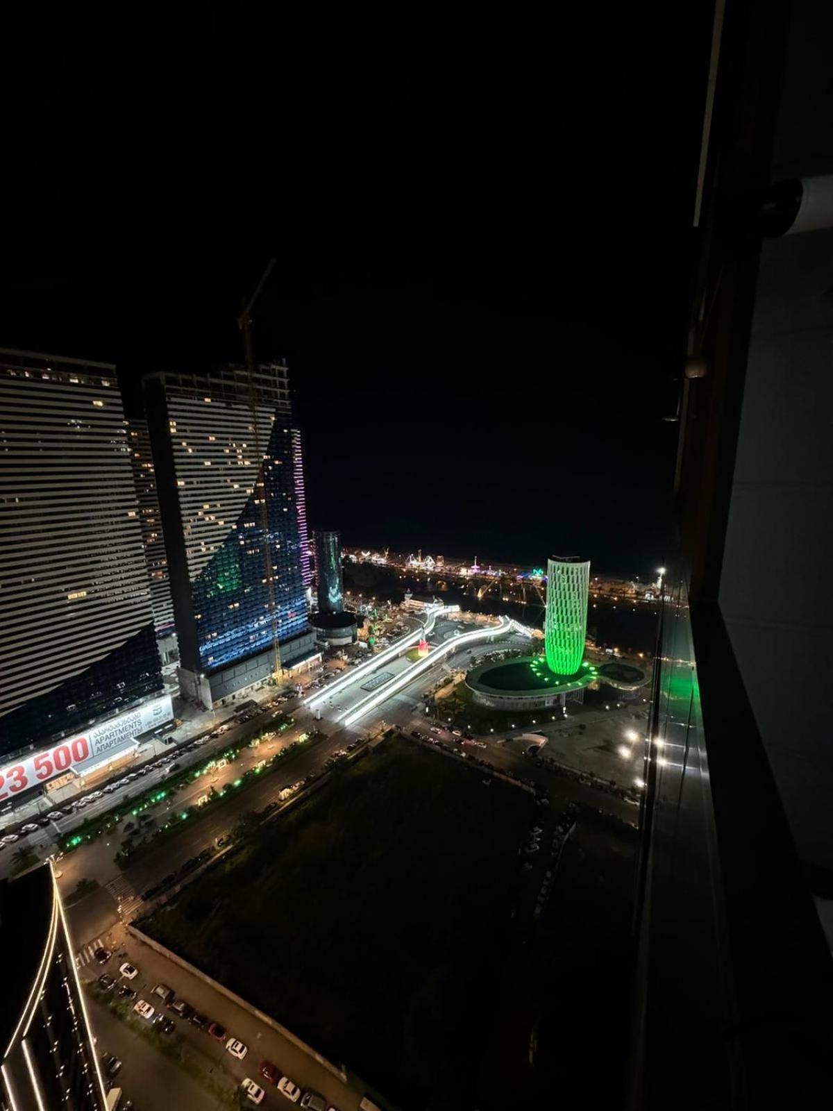 Moonlight Apart-Hotel บาทูมิ ภายนอก รูปภาพ