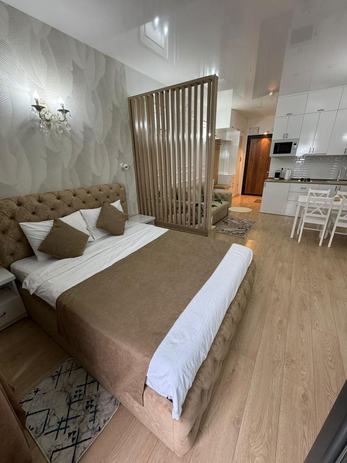 Moonlight Apart-Hotel บาทูมิ ภายนอก รูปภาพ
