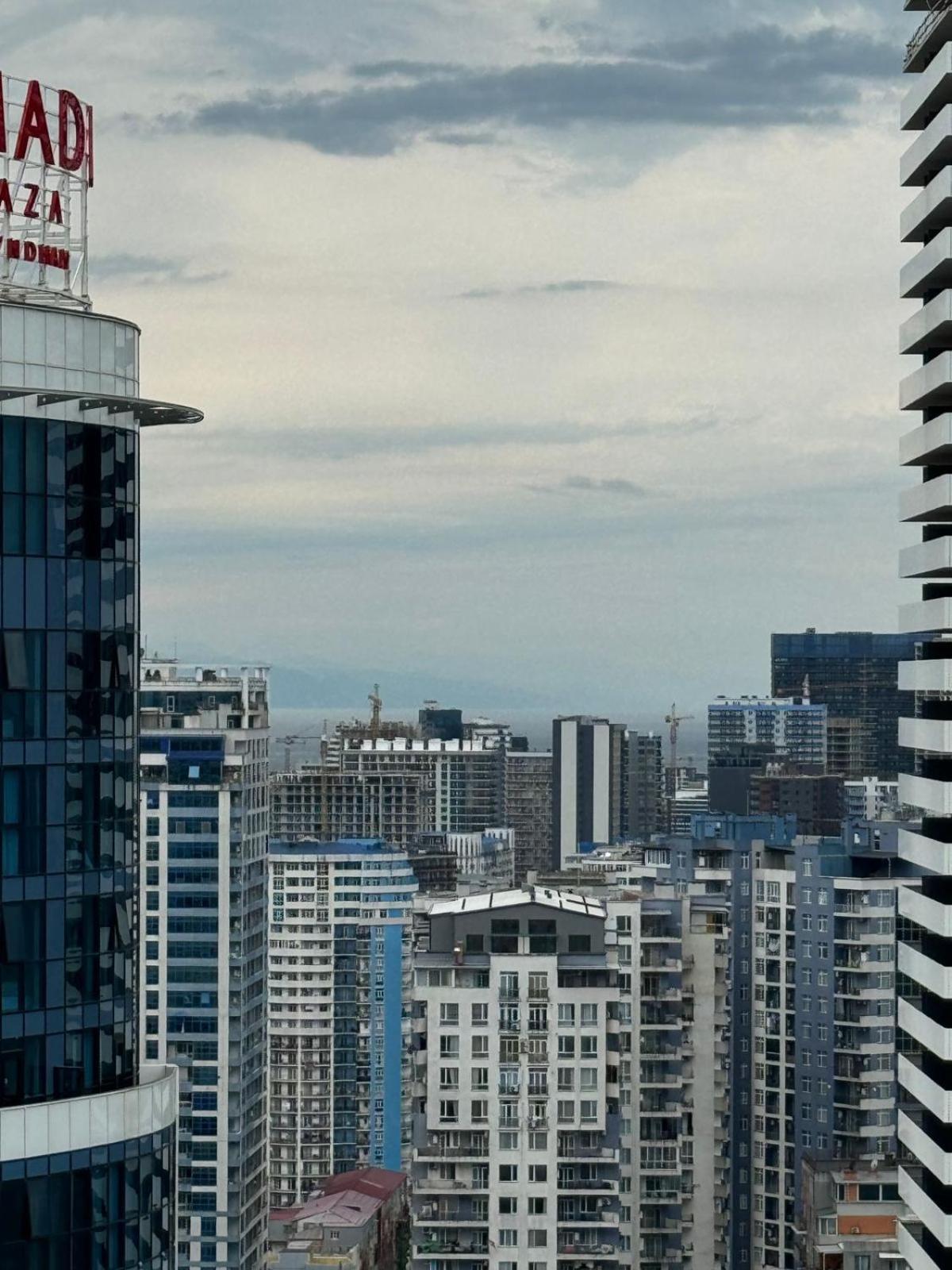Moonlight Apart-Hotel บาทูมิ ภายนอก รูปภาพ